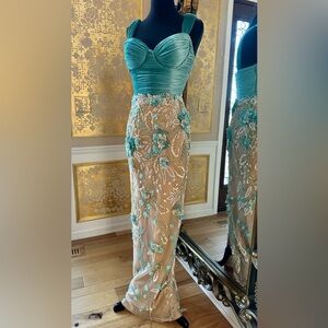 Crystal Beaded Formal Sweetheart Neckline Custom Gown Beige Turquoise Size 4